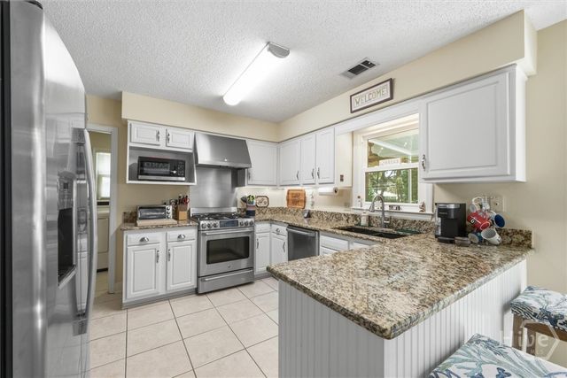 2511 Salcedo Avenue, Savannah, GA 31406