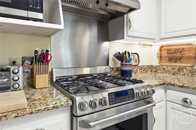 2511 Salcedo Avenue, Savannah, GA 31406