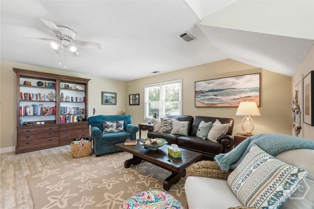 2511 Salcedo Avenue, Savannah, GA 31406