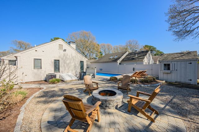 59 Mashie Circle, Mashpee, MA 02649