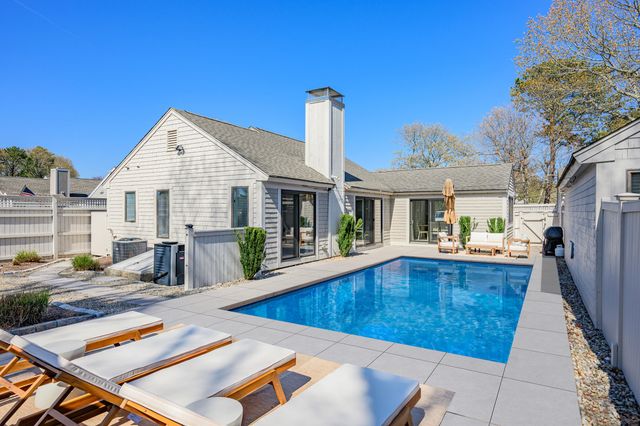 59 Mashie Circle, Mashpee, MA 02649