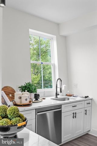 4312 HAYES ST NE, Washington, DC 20002