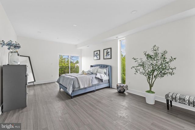 4312 HAYES ST NE, Washington, DC 20002