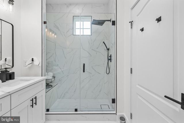 4312 HAYES ST NE, Washington, DC 20002