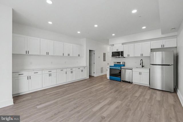 4312 HAYES ST NE, Washington, DC 20002