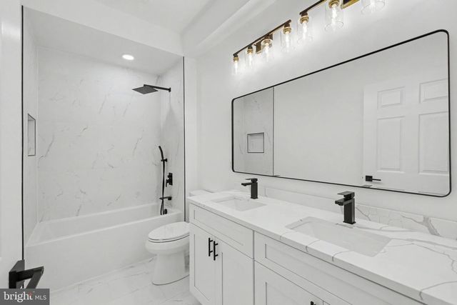 4312 HAYES ST NE, Washington, DC 20002