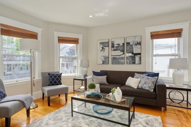 7 Vincent Avenue, Belmont, MA 02478