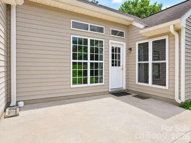 2855 Eagle View Place NW, Concord, NC 28027