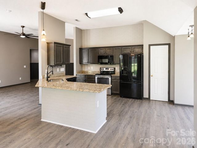 2855 Eagle View Place NW, Concord, NC 28027