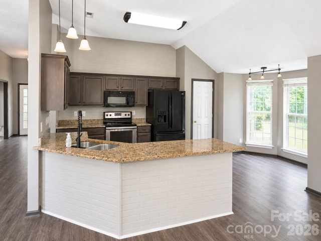 2855 Eagle View Place NW, Concord, NC 28027