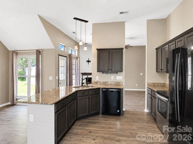2855 Eagle View Place NW, Concord, NC 28027