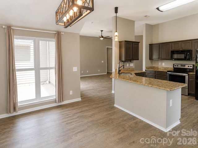 2855 Eagle View Place NW, Concord, NC 28027