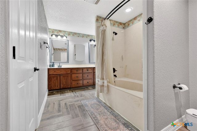 3010 Oakwood Drive, Harker Heights, TX 76548
