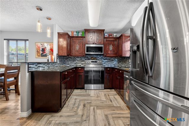 3010 Oakwood Drive, Harker Heights, TX 76548