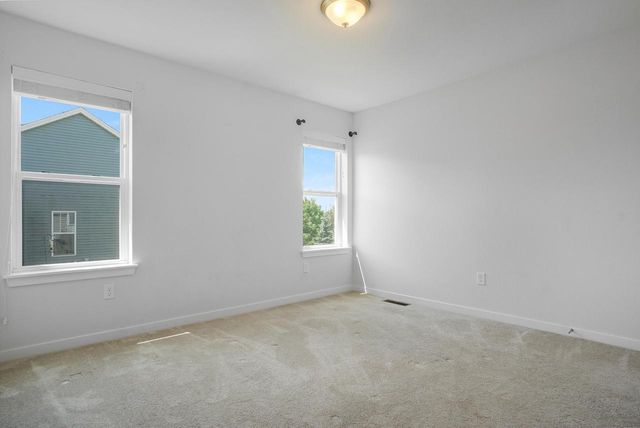 625 Mary WAY, Slinger, WI 53086