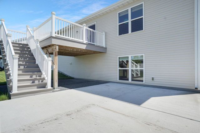 625 Mary WAY, Slinger, WI 53086