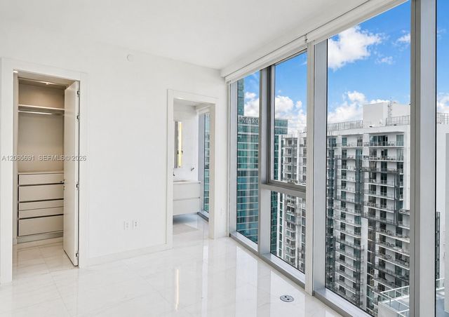 300 Biscayne Boulevard Way 4201E, Miami, FL 33131
