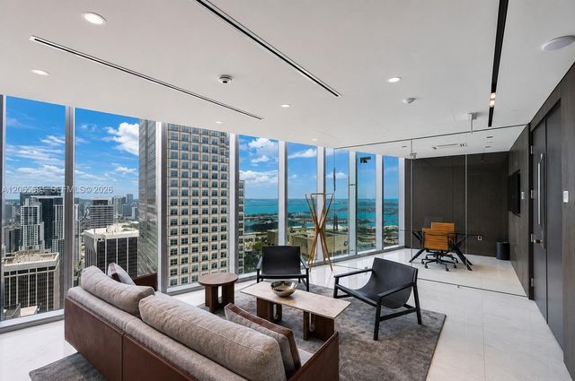 300 Biscayne Boulevard Way 4201E, Miami, FL 33131