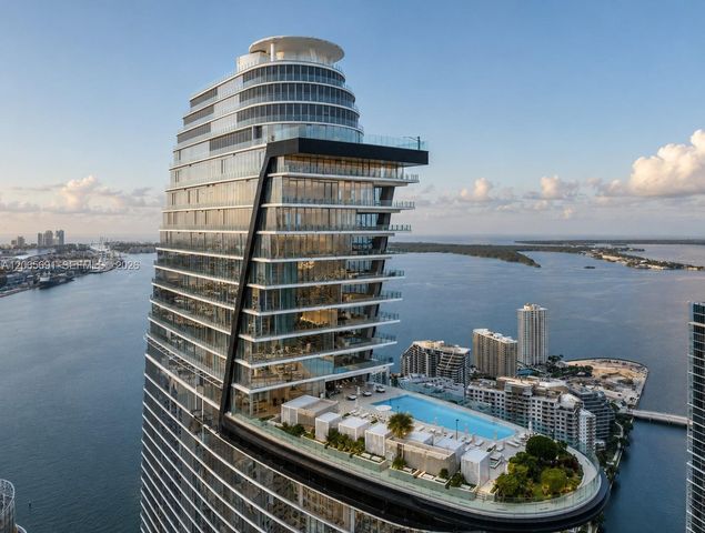 300 Biscayne Boulevard Way 4201E, Miami, FL 33131