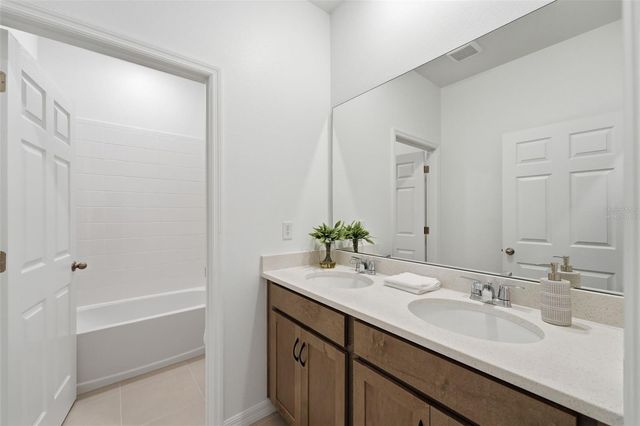 24542 HODGES RESERVE AVENUE, Howey In The Hills, FL 34737