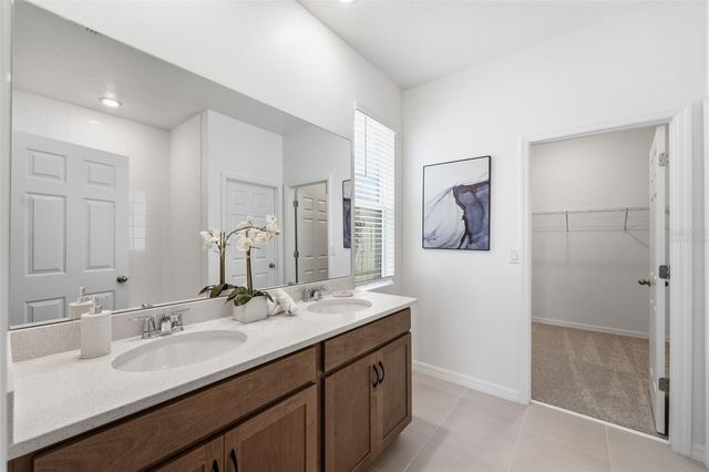 24542 HODGES RESERVE AVENUE, Howey In The Hills, FL 34737