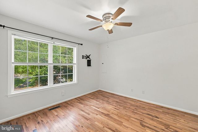 297 POPLAR DR, Louisa, VA 23093