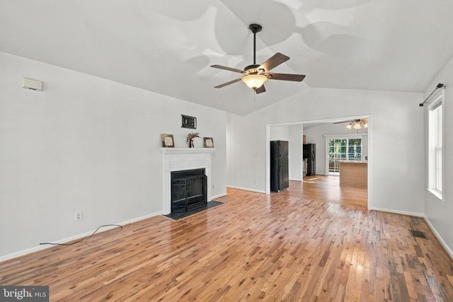 297 POPLAR DR, Louisa, VA 23093