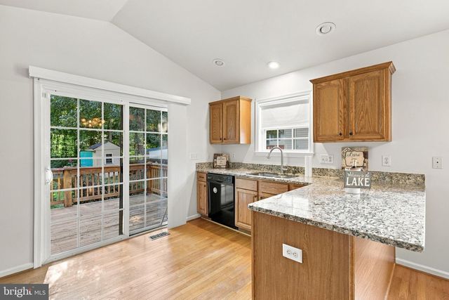 297 POPLAR DR, Louisa, VA 23093