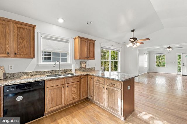 297 POPLAR DR, Louisa, VA 23093
