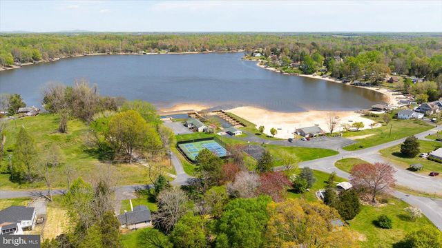 297 POPLAR DR, Louisa, VA 23093
