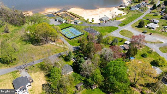 297 POPLAR DR, Louisa, VA 23093