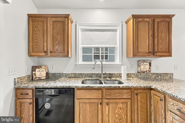 297 POPLAR DR, Louisa, VA 23093