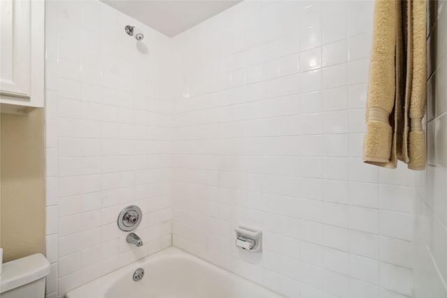 2750 Holly Hall Street 1403, Houston, TX 77054