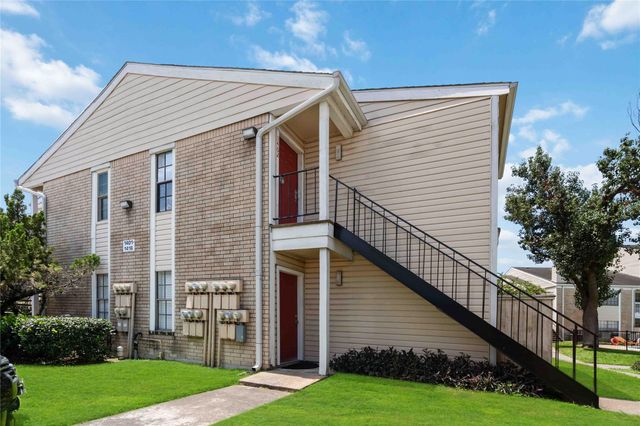 2750 Holly Hall Street 1403, Houston, TX 77054