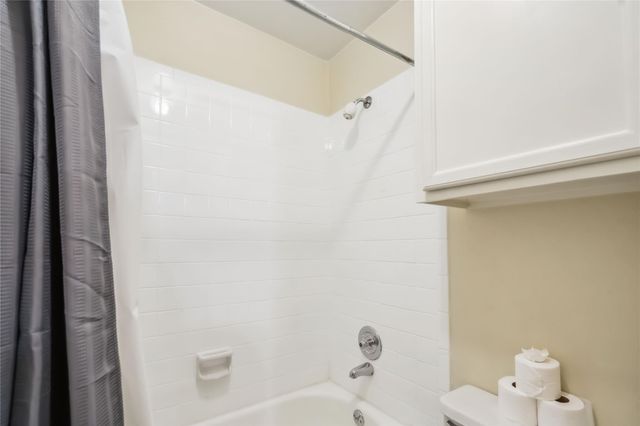 2750 Holly Hall Street 1403, Houston, TX 77054