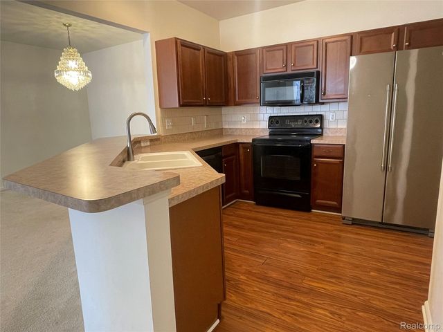 44272 Princeton Drive 159, Clinton Charter Township, MI 48038