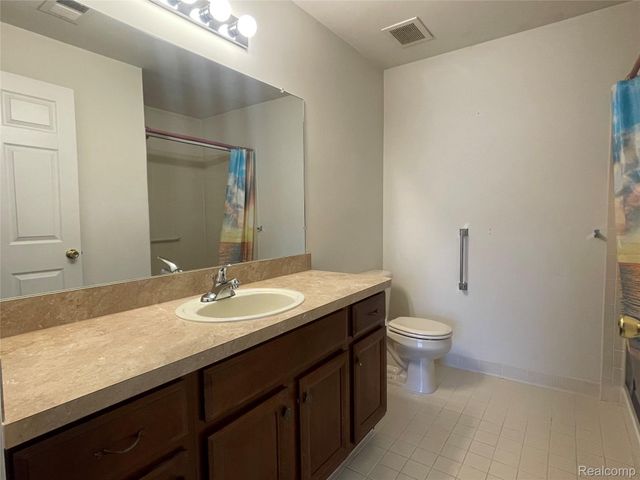 44272 Princeton Drive 159, Clinton Charter Township, MI 48038