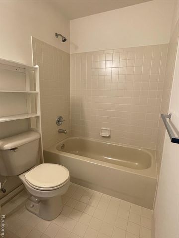 44272 Princeton Drive 159, Clinton Charter Township, MI 48038