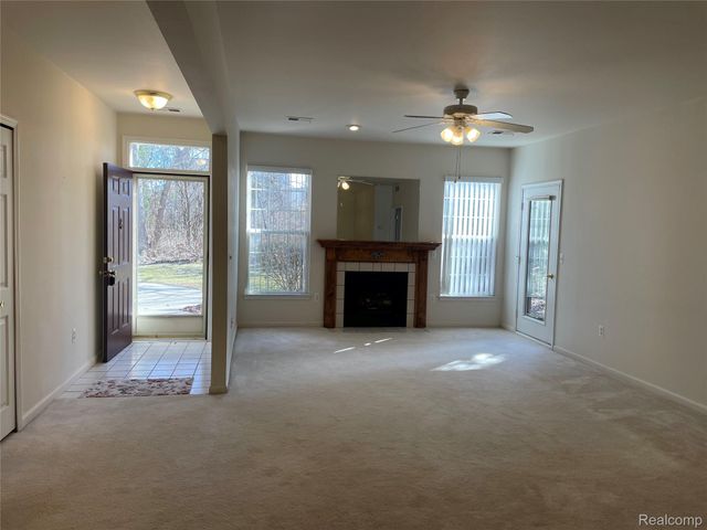 44272 Princeton Drive 159, Clinton Charter Township, MI 48038