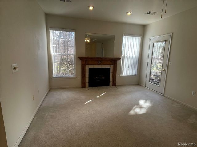 44272 Princeton Drive 159, Clinton Charter Township, MI 48038