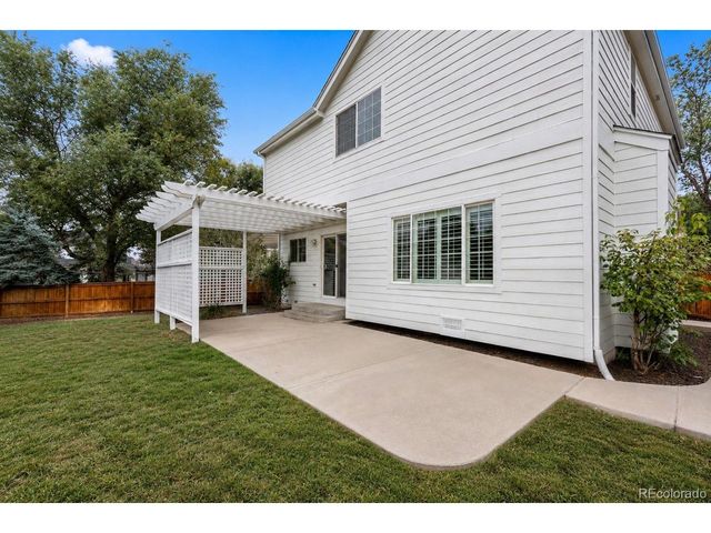 9676 Silverberry Cir, Littleton, CO 80129