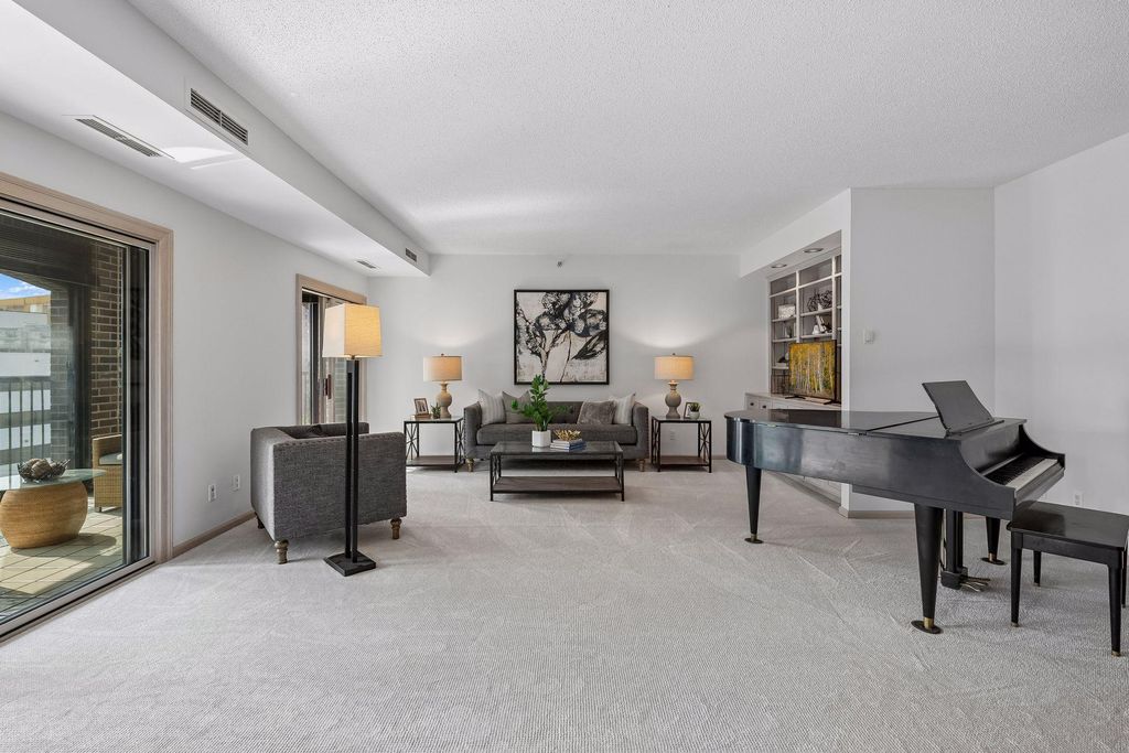 1235 Yale Place 709, Minneapolis, MN 55403 — photo 3