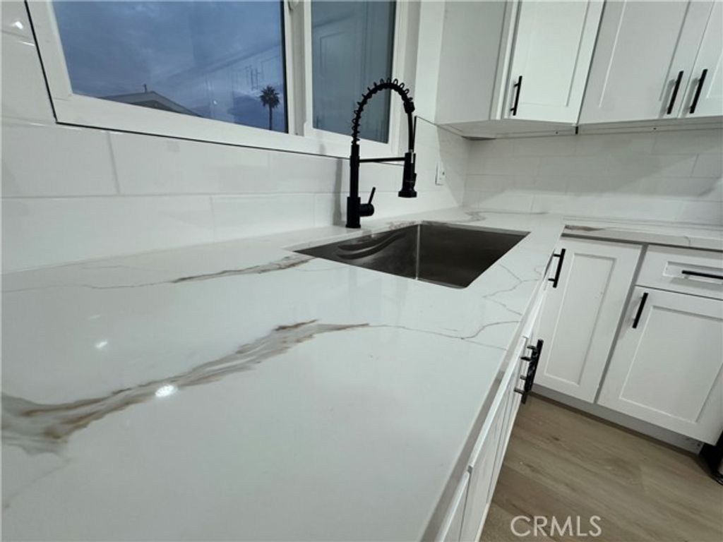 9223 Compton 10, Los Angeles, CA 90002