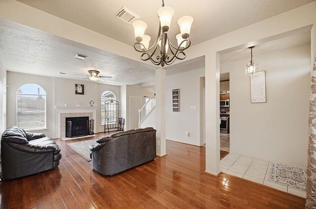 1311 Cowden Court, Missouri City, TX 77489