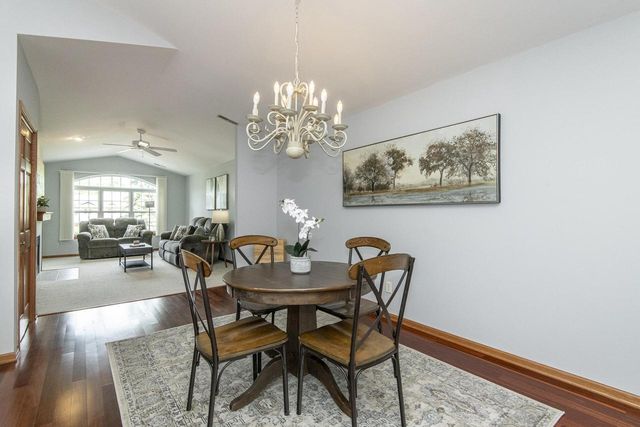 W159N4868 Graysland DRIVE, Menomonee Falls, WI 53051