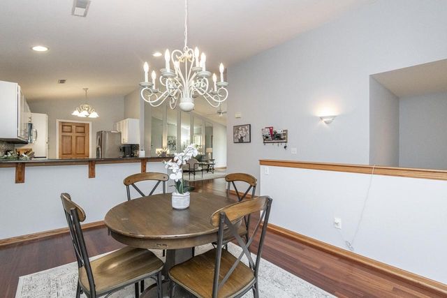 W159N4868 Graysland DRIVE, Menomonee Falls, WI 53051