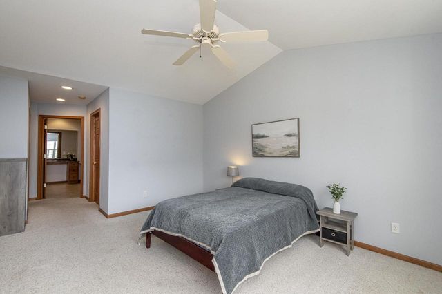 W159N4868 Graysland DRIVE, Menomonee Falls, WI 53051