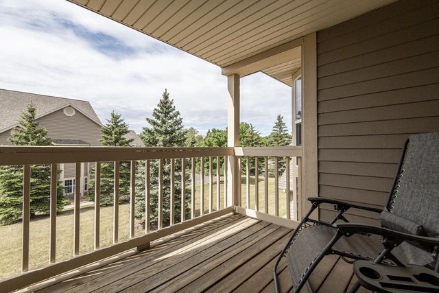 W159N4868 Graysland DRIVE, Menomonee Falls, WI 53051