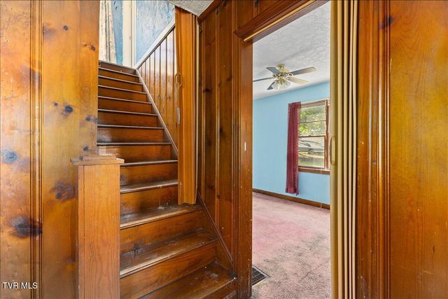 143 Mustang Street, Duffield, VA 24244