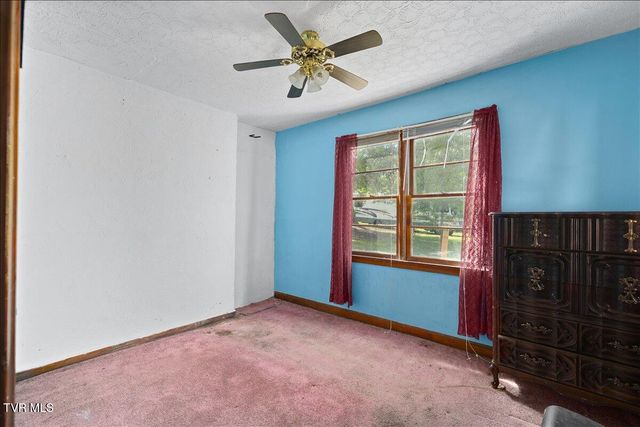 143 Mustang Street, Duffield, VA 24244